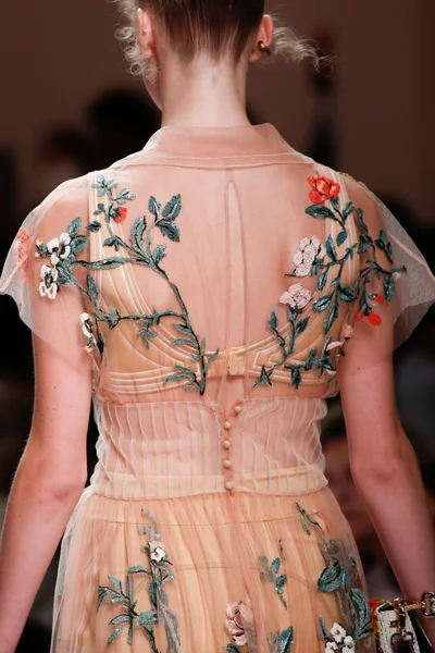Look 144